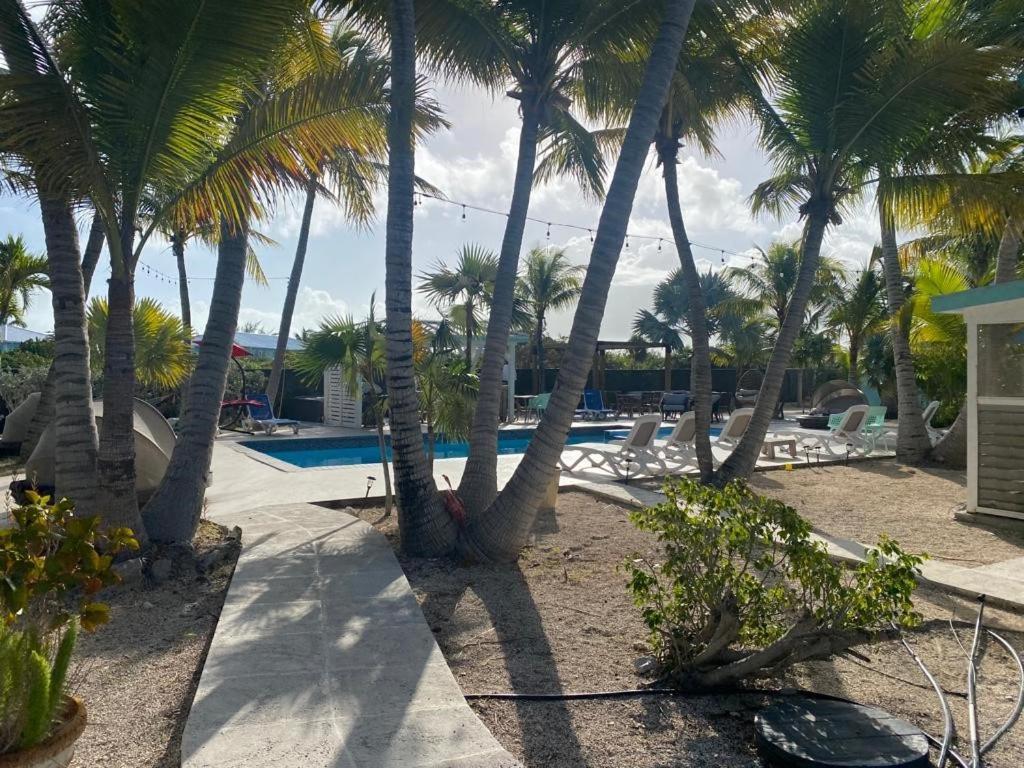 Island Club Turks & Grace Bay Place エクステリア 写真