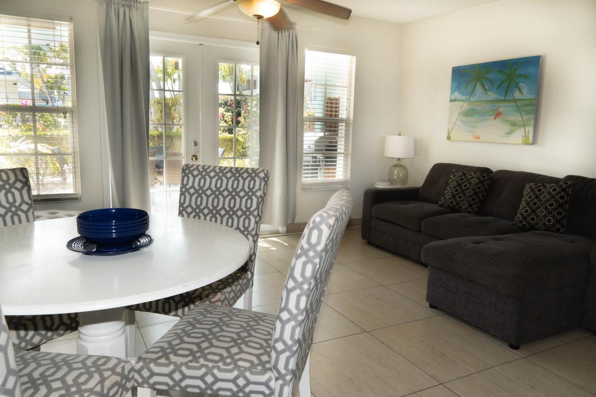 Island Club Turks & Grace Bay Place エクステリア 写真