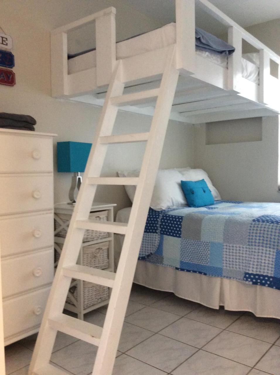 Island Club Turks & Grace Bay Place エクステリア 写真